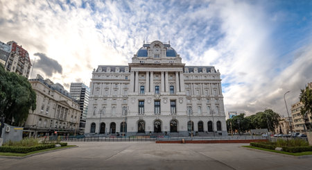 Kirchner Cultural Centre (Centro Cultural Kirchner) CCK - Buenos Aires, Argentinaのeditorial素材