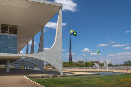 Planalto Palace and Brazilian Flag - Brasilia, Distrito Federal, Brazilのeditorial素材