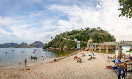 Boa Viagem Beach and island - Niteroi, Rio de Janeiro, Brazilのeditorial素材