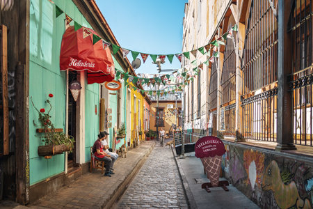 Pasaje Galvez Street - Valparaiso, Chileのeditorial素材