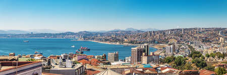 Panoramic aerial view of Valparaiso from Cerro Alegre Hill - Valparaiso, Chileの写真素材