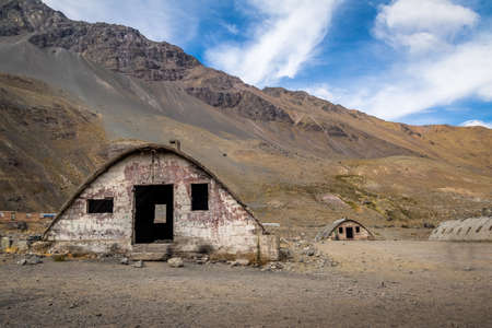 Las Cascaras old ruins from the construction of Embalse el Yeso Dam at Cajon del Maipo - Chileの写真素材
