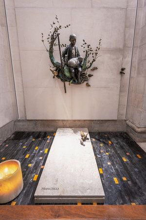 Fatima, Portugal - Feb 12, 2020: Francisco Tomb in the Basilica of Our Lady of the Rosary at Sanctuary of Fatima - Fatima, Portugalのeditorial素材
