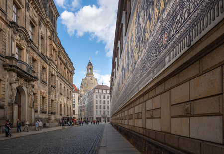 Dresden, Germany - Sep 18, 2019: Procession of Princes Mural Wall (Furstenzug) at Augustusstrasse - Dresden, Saxony, Germanyのeditorial素材