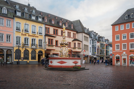 Saint Peter Fountain (Petrusbrunnen) at Hauptmarkt Square - Trier, Germanyのeditorial素材