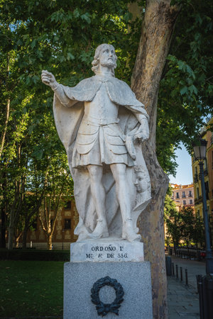 Madrid, Spain - Jun 19, 2019: Statue of King Ordono I of Asturias at Plaza de Oriente Square - Madrid, Spainのeditorial素材
