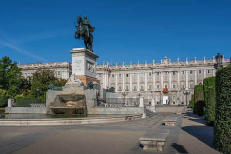 Madrid, Spain - Jun 19, 2019: Plaza de Oriente Square with Monument to Philip IV (Felipe IV) and Royal Palace of Madrid - Madrid, Spainのeditorial素材
