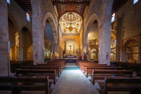 Ubeda, Spain - Jun 2, 2019: Basilica de Santa Maria de los Reales Alcazares Interior - Ubeda, Jaen, Spainのeditorial素材