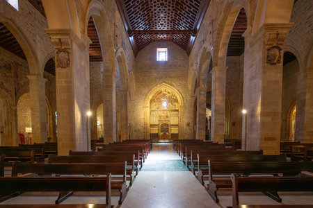 Ubeda, Spain - Jun 2, 2019: Basilica de Santa Maria de los Reales Alcazares Interior - Ubeda, Jaen, Spainのeditorial素材