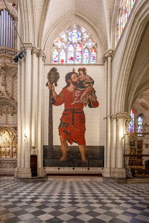 Toledo, Spain - Mar 26, 2019: Saint Christopher Image at Toledo Cathedral Interior - Toledo, Spainのeditorial素材