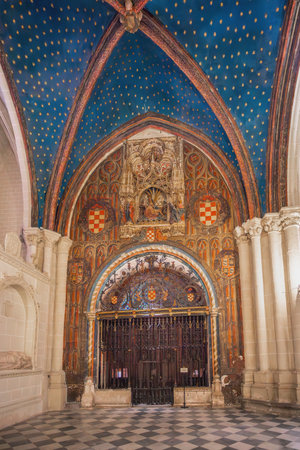 Toledo, Spain - Mar 26, 2019: Mozarabic Chapel at Toledo Cathedral Interior - Toledo, Spainのeditorial素材