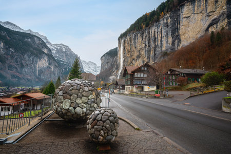 View of Lauterbrunnen and Staubbach Falls - Lauterbrunnen, Switzerlandのeditorial素材