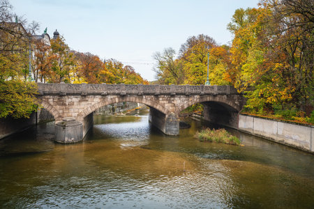 Pratever Bridge (Praterwehrbrucke) - Autumn Season - Munich, Bavaria, Germanyの写真素材