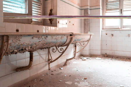 Decay sink in old abandoned destroyed buildingの写真素材