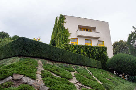 Exterior of Villa Mueller Functionalist Residential House buildt by Adolf Loos and Karel Lhota in 1928-1930のeditorial素材