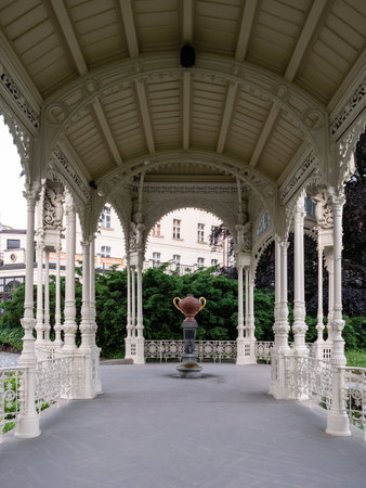 Karlovy Vary, Bohemia, Czech Republic - May 27 2022: Snake Spring or Hady Pramen in the Park Colonnade or Sadova Kolonadaのeditorial素材