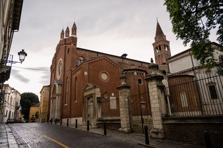 Vicenza, Italy - August 12 2022: Chiesa die Santa Corona Church, a Gothic Style Roman Catholic Churchのeditorial素材