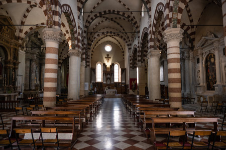 Vicenza, Italy - August 12 2022: Chiesa Santa Maria in Foro detta dei Servi Church Interiorのeditorial素材