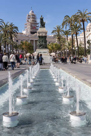 Cadiz Spain- April 2: Fountain in Plaza de San Juan de Dios, Statue of Cadiz politician Segismundo Moret Cadiz, take in Cadiz, Andalusia, Spainのeditorial素材