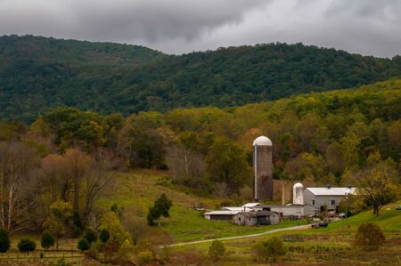 farm view with mountains landscapeのeditorial素材