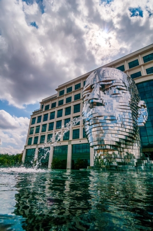 Metalmorphosis Mirror Fountain by, David ÄernÃ½ in charlotte, ncのeditorial素材