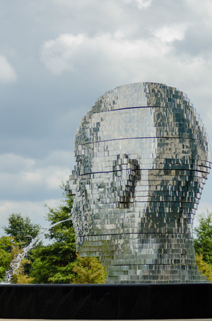 Metalmorphosis Mirror Fountain by, David ÄernÃ½ in charlotte, ncのeditorial素材