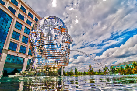 Metalmorphosis Mirror Fountain by, David ÄernÃ½ in charlotte, ncのeditorial素材