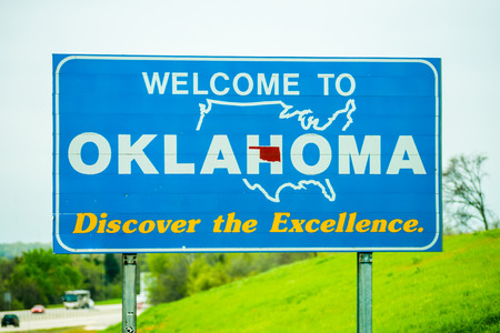 welcome to oklahoma highway state signの写真素材