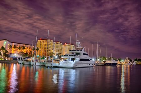 st petersburg florida city skyline and waterfront at nightのeditorial素材