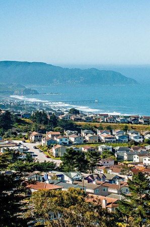 electic architecture around california coastline of the pacific oceanのeditorial素材