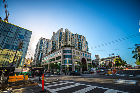 downtown san francisco city streets at sunsetのeditorial素材