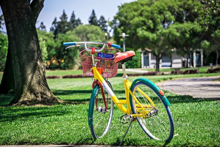 google bike parked near googleplex facility parkのeditorial素材