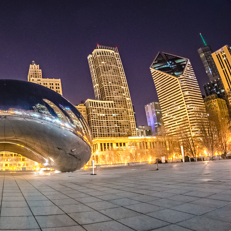 millenium park and cloud gate the bean downtown chicagoのeditorial素材