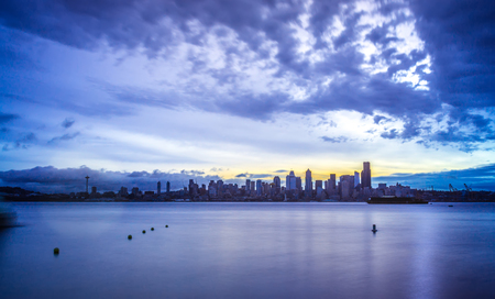 Early morning sunrise in Seattle Washingtonの写真素材