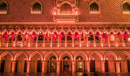 November 2017, Las Vegas Nevada - architecture and buildings at night near venetian hotel las vegasのeditorial素材
