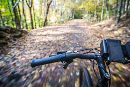 scenic views along virginia creeper trail
