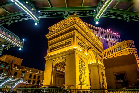 paris las vegas nevada hotel at nightのeditorial素材