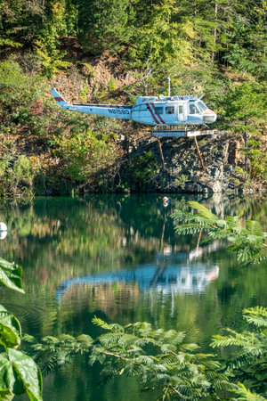 scuba dive quarry in north carolinaの写真素材