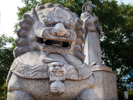 PHILADELPHIA - SEPTEMBER 12: Tenth Street Plaza statues on September 12, 2013 in Philadelphia.のeditorial素材