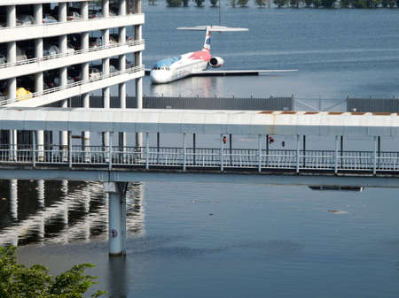 Bangkok, Thailand - November 8, 2011: Heavy flooding in Thailand since July is slowly encroaching on the capital, Bangkok on the 8 of November 2011 at Don Muang area in Bangkok.のeditorial素材