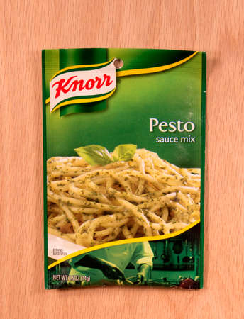 RIVER FALLS,WISCONSIN-MAY16,2015: A packet of Knorr brand Pesto sauce mix. Knorr is a German food brand owned by Unilever since the year Two Thousandのeditorial素材