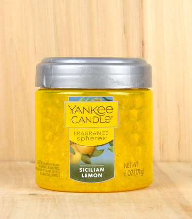 RIVER FALLS,WISCONSIN-AUGUST 21,2017: A jar of Yankee Candle brand fragrance spheres with Sicilian Lemon aroma.のeditorial素材