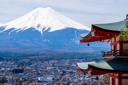 View of the majestic mount Fuji in Japanのeditorial素材