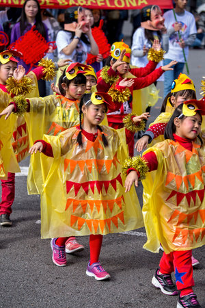 Barcelona, Catalonia, Spain. 04 st Feb, 2017. Participants children of the Chinese new year parade in Barcelonaのeditorial素材