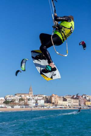 Kite surfer in Palamos Bay in a very windy day on March 10, 2018, Spainのeditorial素材
