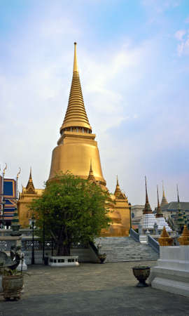 Phra Si Ratana Chedi stupa, Grand Palace in Bangkok, Thailandの写真素材