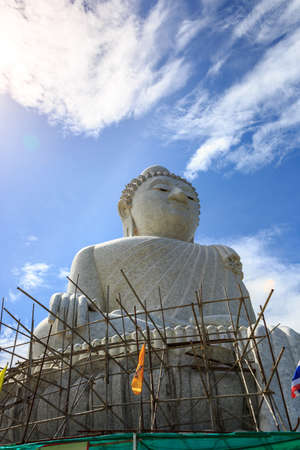Phra Puttamingmongkol Akenakkiri Buddha Statue in Chalong, Phuket, Thailandの写真素材