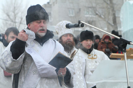 TOMSK, RUSSIA - JANUARY 19: Consecration ice-hole, celebration of Epiphany (Holy Baptism) in the Orthodox tradition, January 19, 2010 in Tomsk, Russia.のeditorial素材