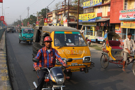 SILIGURI, INDIA - DECEMBER 4: Streets Siliguri - a transit point for air, road and rail traffic to Nepal, Bhutan, Bangladesh and Indian state Sikkim, on December 4, 2008 in Siliguri, India.のeditorial素材