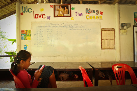 KO CHANG, THAILAND - JANUARY 6: Unknown children in lesson at school by project Cambodian Kids Care to help deprived children in deprived areas with education, on January 6, 2012 on Ko Chang, Thailandのeditorial素材